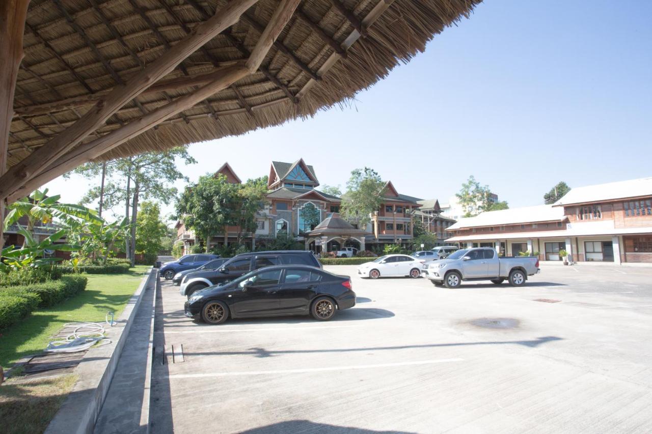 100 Islands Resort & Spa Сураттхани Экстерьер фото