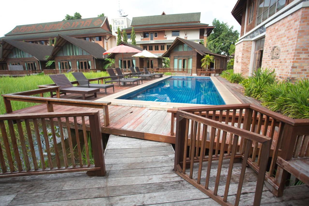 100 Islands Resort & Spa Сураттхани Экстерьер фото
